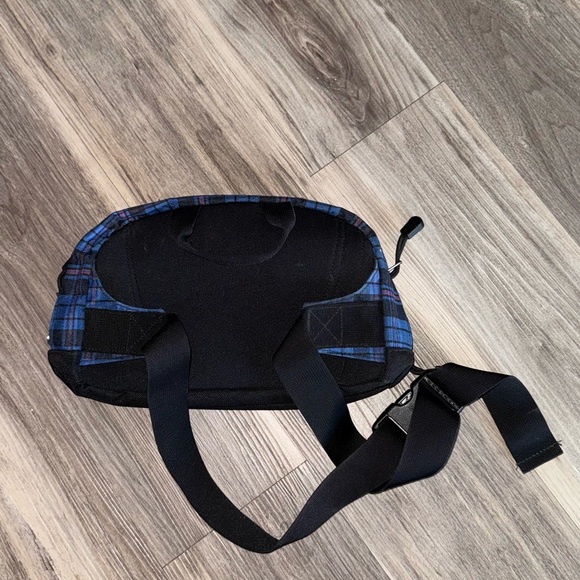 The North Face Black and Blue Plaid Belt Bag - Picture 2 of 2